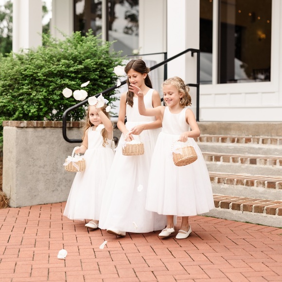 Show me your MuMu Mini flower girl Dress with bow in back 5T - Picture 11 of 11